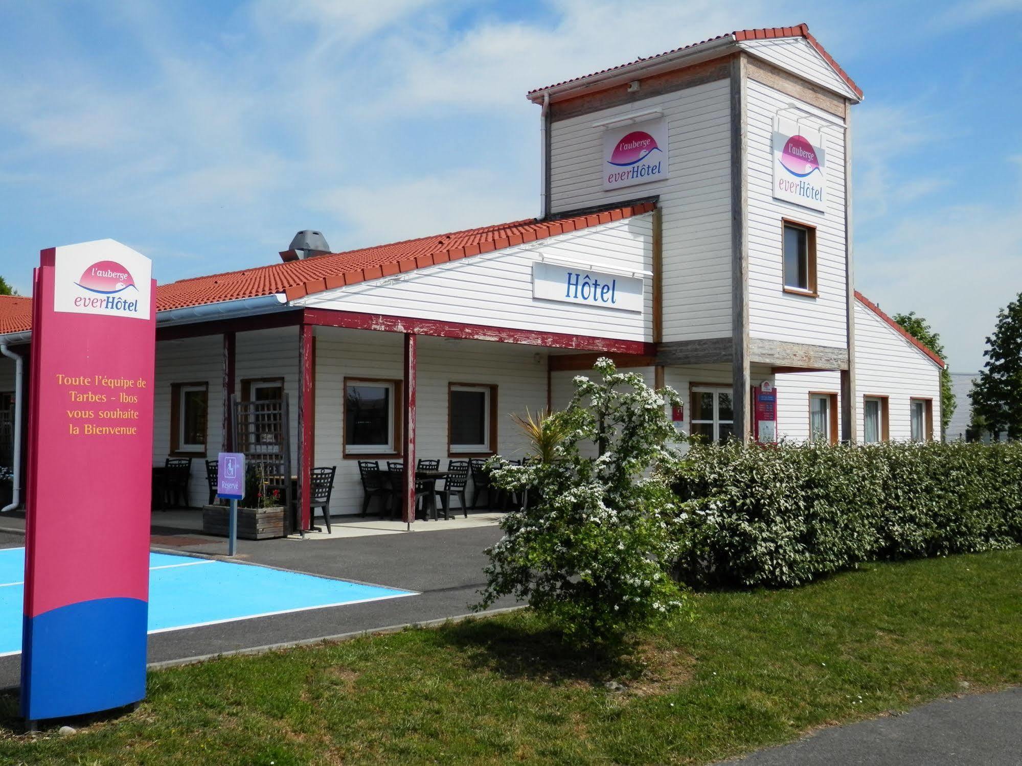 Everhotel De Tarbes-Ibos Экстерьер фото